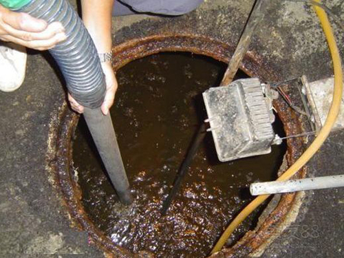 从江隔油池清理